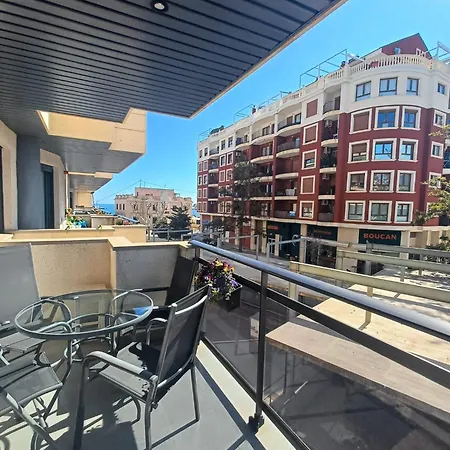 Appartement La Rosaleda, Centrico, Con Garaje Y Terraza Exterior *