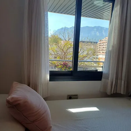 Appartement La Rosaleda, Centrico, Con Garaje Y Terraza Exterior *